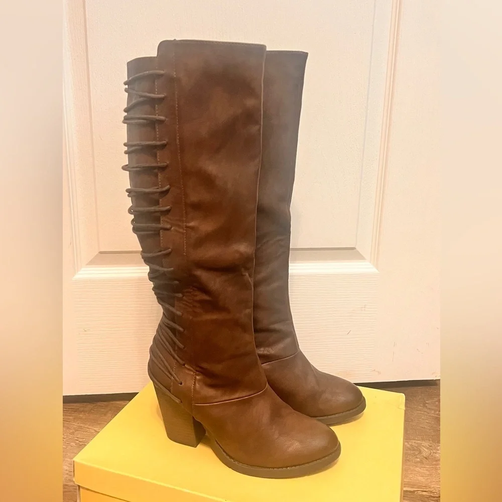 FINAL PRICE Y2K In Box Mossimo Supply Boots